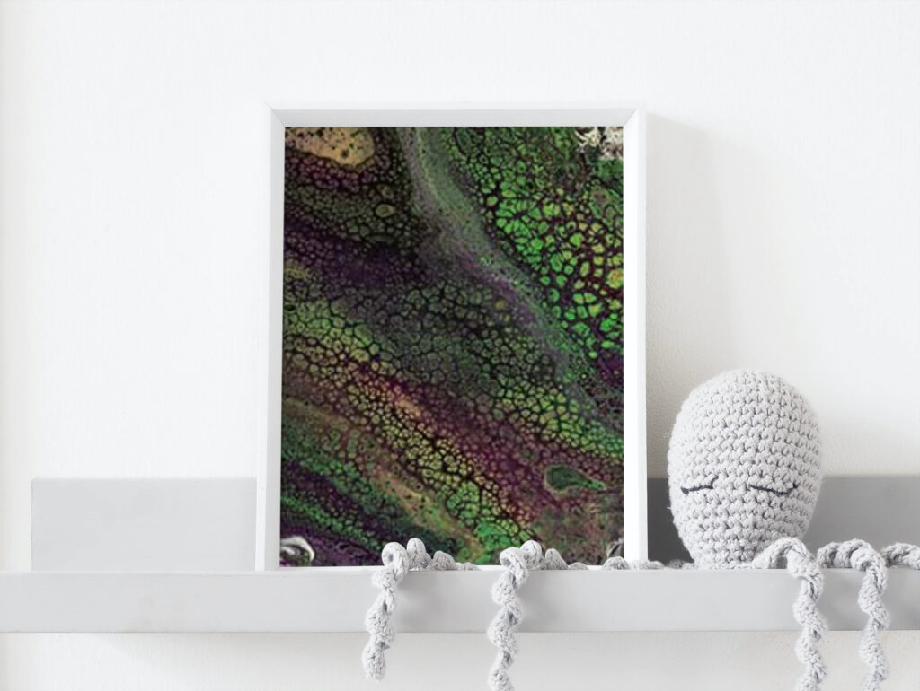 Dieses Wandbild mit dem Titel "Fantasy Purple & Green" ist ein einzigartiges Unikat (123), das durch Acrylic Pouring entstanden ist. Es besticht durch seine farbenfrohe und lebhafte Gestaltung in Violett, Grün und zartem Gelb, was eine wahre Farbenexplosion für die Sinne darstellt. Das Medium dieses Kunstwerks ist Acryl auf Leinwand und alle Seiten wurden sorgfältig bemalt, sodass keine zusätzliche Gestaltung erforderlich ist. Um die Malerei zu schützen, wurde eine schützende Lackbeschichtung aufgetragen. Das Wandbild kann problemlos feucht abgewischt werden, um es sauber und gepflegt zu halten. Es wird Ihren Raum mit seiner farbenfrohen Pracht bereichern und eine einzigartige Atmosphäre schaffen.